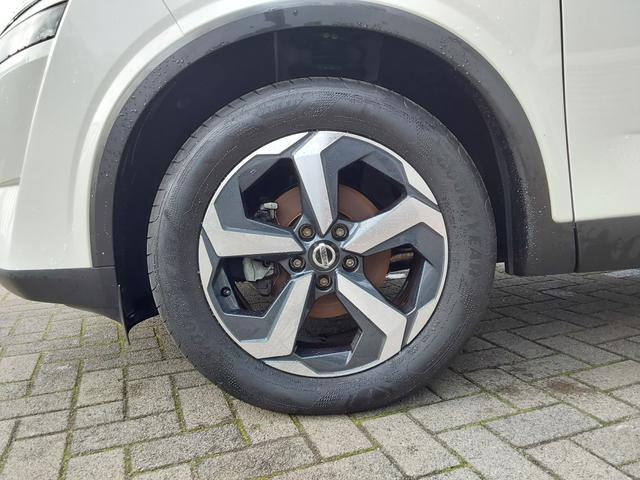 Nissan Qashqai 1.3 DIG-T Mild Hybrid N-Connecta ACC/PDC/KAM/LED/NAV 