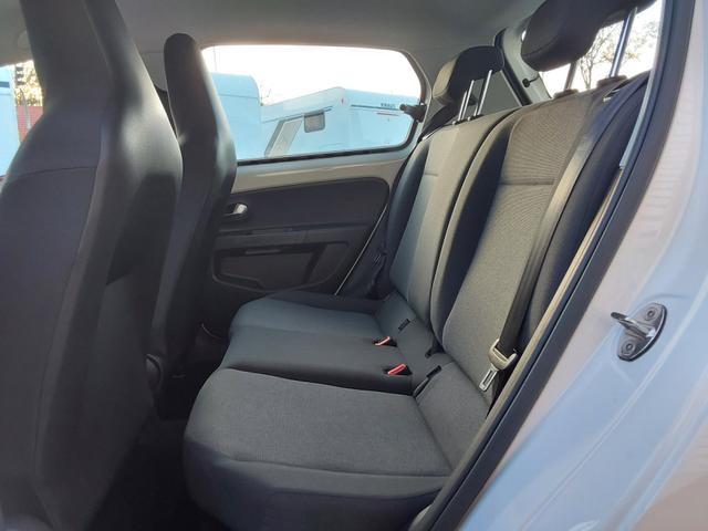 Volkswagen up! 1.0 move GJR/CD 