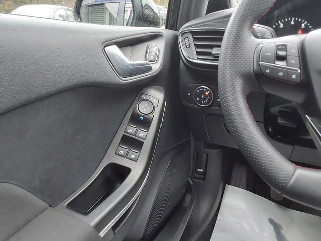 Ford Fiesta 1.0 EcoBoost ST-Line KLIMA/LED/PDC/DAB 