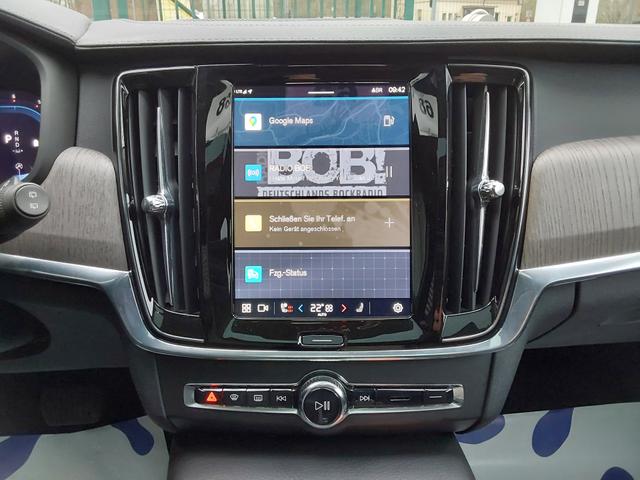 Volvo V90 Cross Country B5 D Pro AWD AHK/ACC/SHZ/PDC/KAM/PANO 