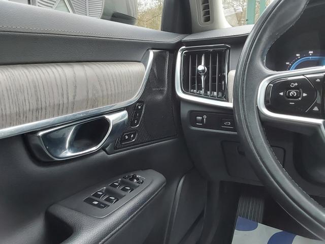 Volvo V90 Cross Country B5 D Pro AWD AHK/ACC/SHZ/PDC/KAM/PANO 