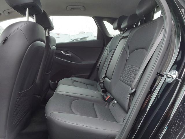 Hyundai i30 1.0 T-GDI Advantage LED/PDC/KAM/SHZ/NAV 