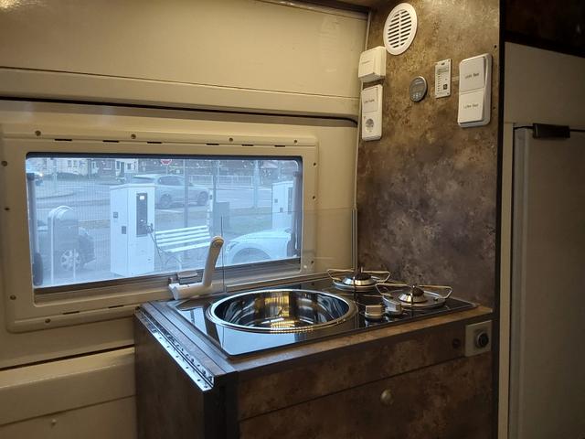 Peugeot Boxer 3.0 HDi Camper Ausbau AHK/SOLAR/MARKISE 