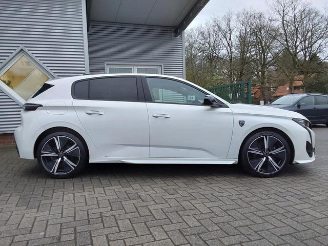 Peugeot 308 1.2 PureTech 130 GT ACC/LED/SHZ/PDC/KAM/NAV 