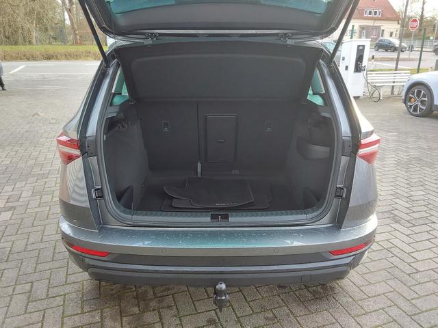 Skoda Karoq 1.5 TSI DSG Selection AHK/ACC/SHZ/LED/PDC 