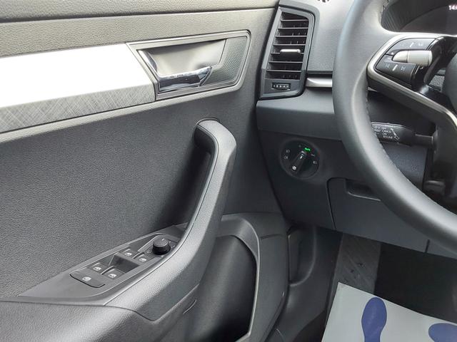 Skoda Karoq 1.5 TSI DSG Selection AHK/ACC/SHZ/LED/PDC 