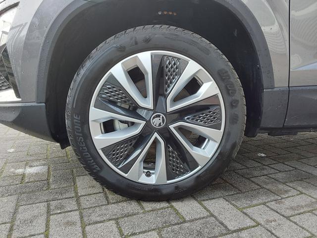 Skoda Karoq 1.5 TSI DSG Selection AHK/ACC/SHZ/LED/PDC 