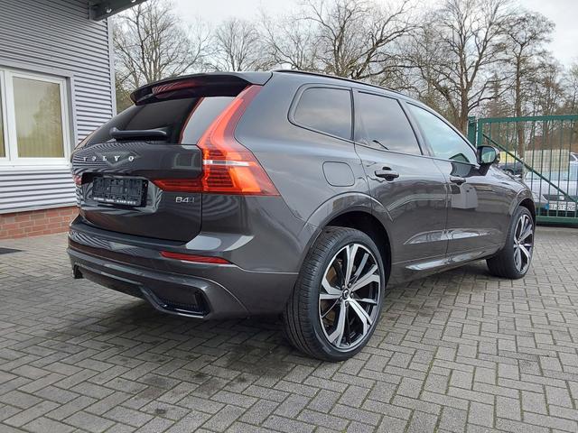 Volvo XC60 B4 D AWD Ultimate Dark AHK/ACC/LED/SHZ/PANO 