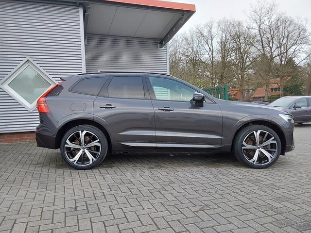 Volvo XC60 B4 D AWD Ultimate Dark AHK/ACC/LED/SHZ/PANO 