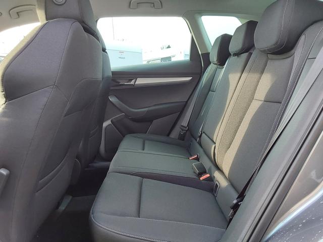 Skoda Karoq 1.5 TSI DSG Selection AHK/ACC/SHZ/LED/PDC 