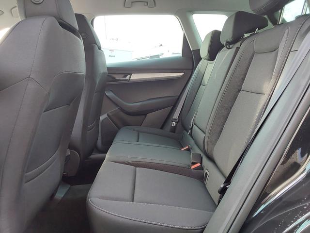 Skoda Karoq 1.5 TSI DSG Selection AHK/ACC/SHZ/LED/PDC/KAM 