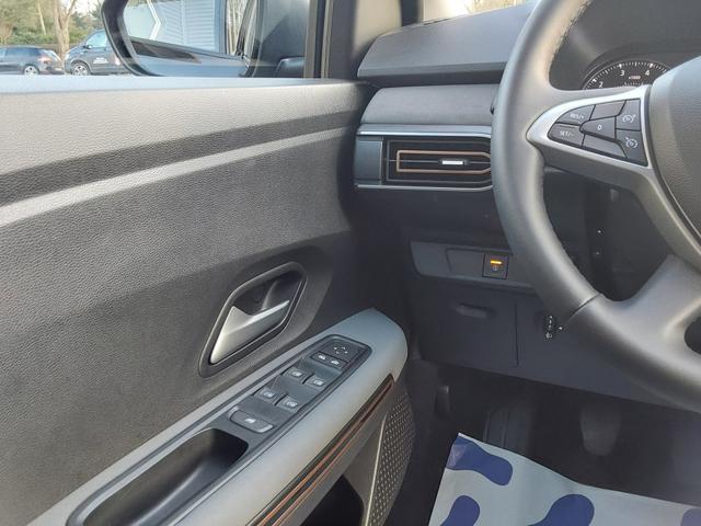 Dacia Jogger 1.0 TCe 110 Extreme 7-Sitzer APP/LED/PDC/KAM/SHZ 