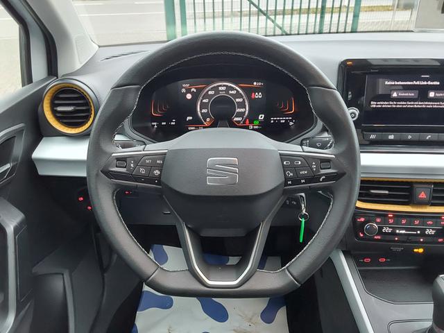 SEAT Arona 1.0 TSI DSG Style APP/SHZ/LED/PDC/KAM 