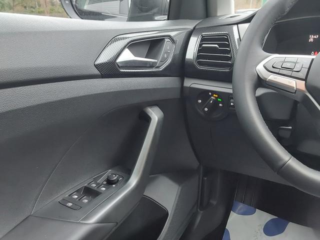 Volkswagen T-Cross 1.0 TSI DSG Life ACC/APP/SHZ/LED/PDC/KAM 