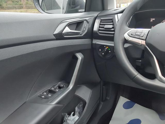 Volkswagen T-Cross 1.0 TSI DSG Life ACC/APP/SHZ/LED/PDC/KAM 