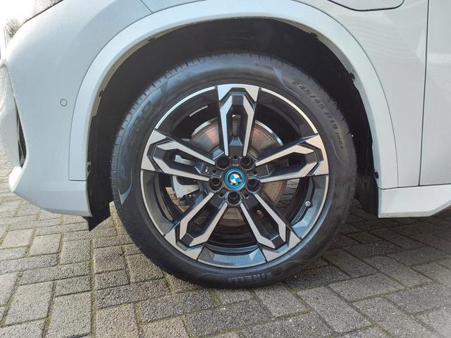 BMW X1 xDrive25e M Sport AHK/ACC/SHZ/LED/PANO/PDC/KAM 