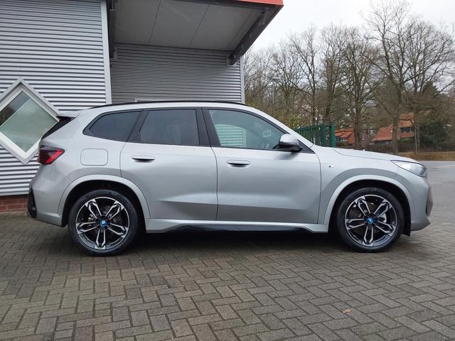 BMW X1 xDrive25e M Sport AHK/ACC/SHZ/LED/PANO/PDC/KAM 