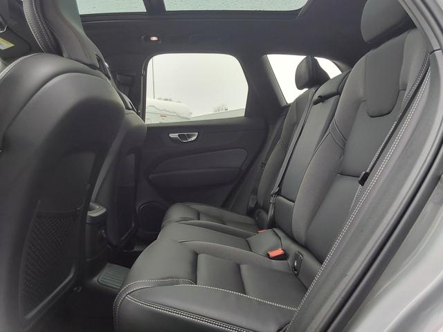 Volvo XC60 T8 AWD Ultra Black Edition ACC/SHZ/KAM/H&K/PANO/LFW 