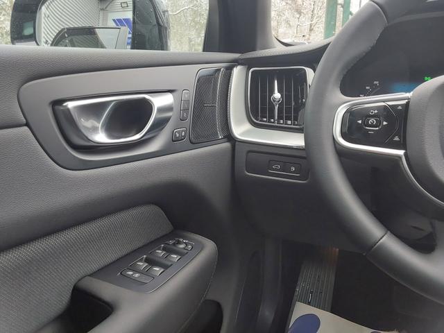 Volvo XC60 T8 AWD Ultra Black Edition ACC/SHZ/KAM/H&K/PANO/LFW 