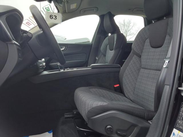 Volvo XC60 B4 D AWD AHK/ACC/SHZ/LED/PDC/KAM/NAV 