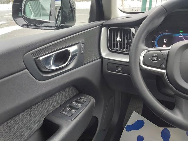 Volvo XC60 B4 D AWD AHK/ACC/SHZ/LED/PDC/KAM/NAV 