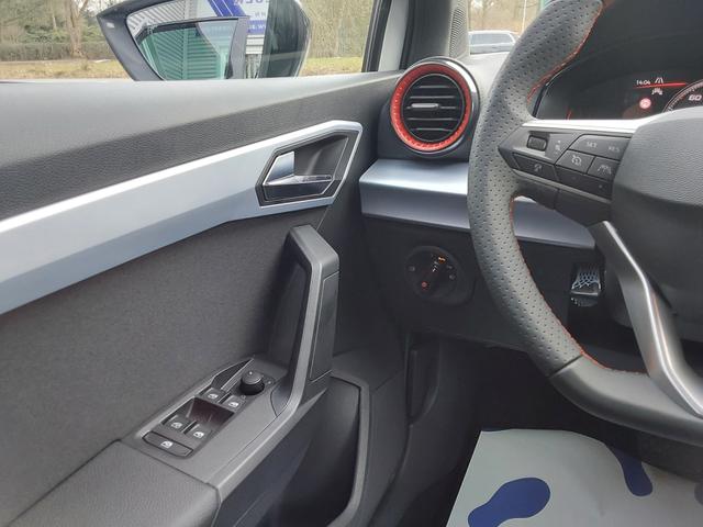 SEAT Arona 1.0 TSI DSG FR ACC/LED/PDC/KAM 