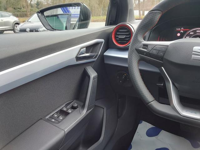 SEAT Arona 1.0 TSI DSG FR ACC/LED/PDC/KAM 