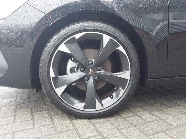 Cupra Leon Sportstourer 1.5 eTSI DSG ACC/LED/PDC/SHZ/KAM 