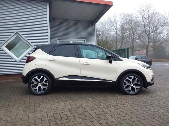 Renault Captur 1.3 TCe 150 Intens AHK/SHZ/LED/PDC/KAM/NAV 