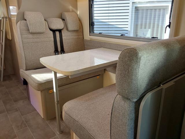 Ahorn Canada AD AHK/DACHKLIMA/LUFTFAHRWERK/SOLAR 