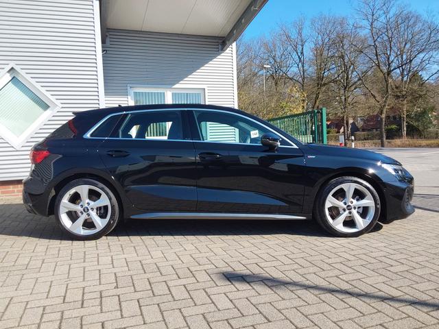 Audi A3 Sportback 1.5 TFSI S-tronic S-Line ACC/PDC/KAM/SHZ/PANO/MATRIX 