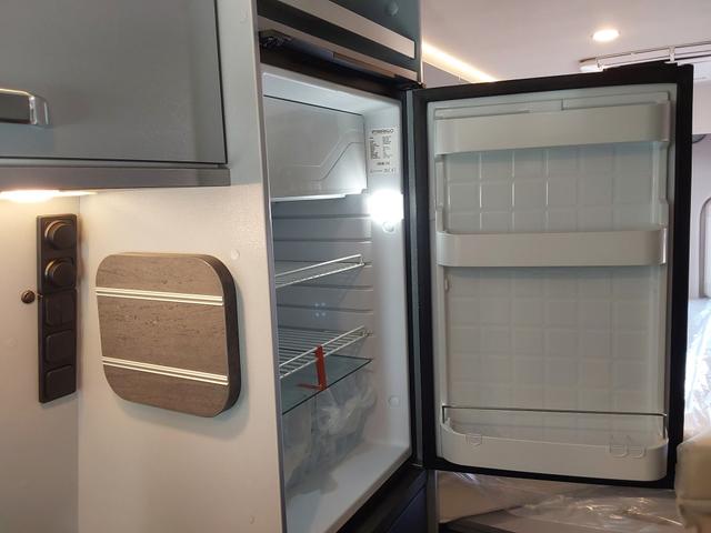 Weinsberg CaraBus 630 ME Edition Fire 2026 AUT/KAM/LITHIUM/KLIMA 