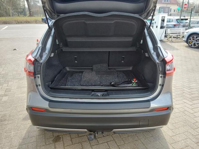 Nissan Qashqai 1.3 DIG-T Tekna AHK/APP/SHZ/LED/PDC/KAM/NAV 