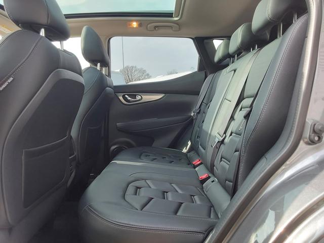 Nissan Qashqai 1.3 DIG-T Tekna AHK/APP/SHZ/LED/PDC/KAM/NAV 