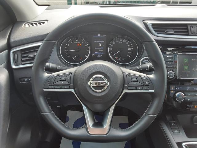Nissan Qashqai 1.3 DIG-T Tekna AHK/APP/SHZ/LED/PDC/KAM/NAV 