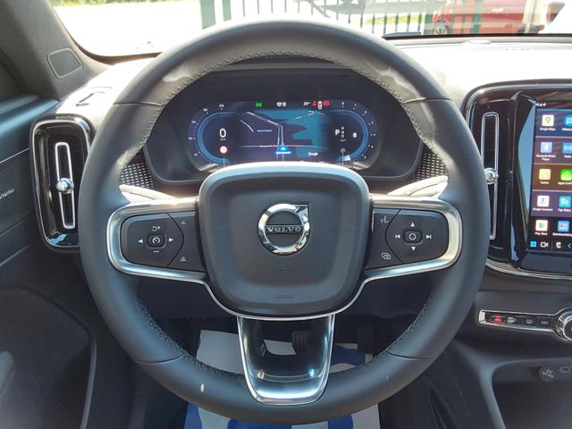 Volvo XC40 B4 B Ultra Black Edition AHK/ACC/LED/PDC/KAM/SHZ/PANO 