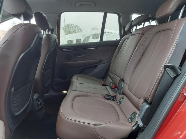 BMW 2er Gran Tourer 220i Luxury Line AHK/SHZ/LED/PDC/KAM/NAV 