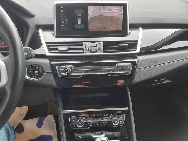 BMW 2er Gran Tourer 220i Luxury Line AHK/SHZ/LED/PDC/KAM/NAV 