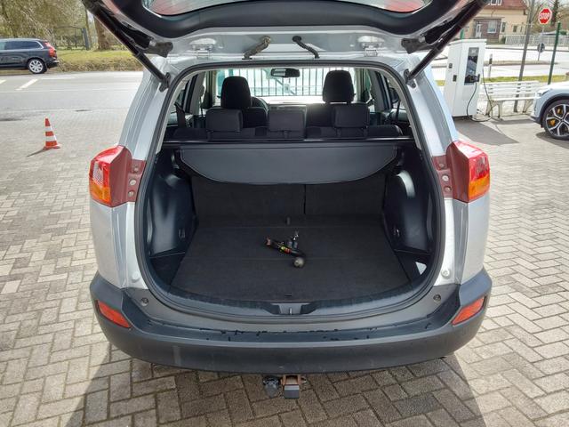 Toyota RAV4 2.0 D-4D Comfort AHK/KAM/NAV/GJR 