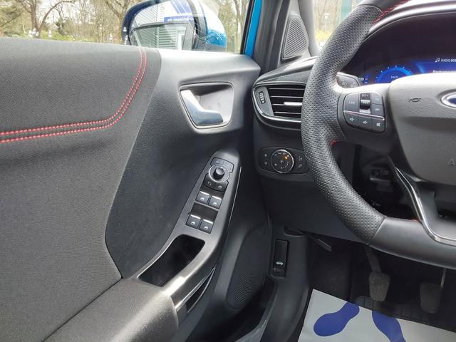 Ford Puma 1.0 EcoBoost ST-Line SHZ/LED/PDC/NAV 
