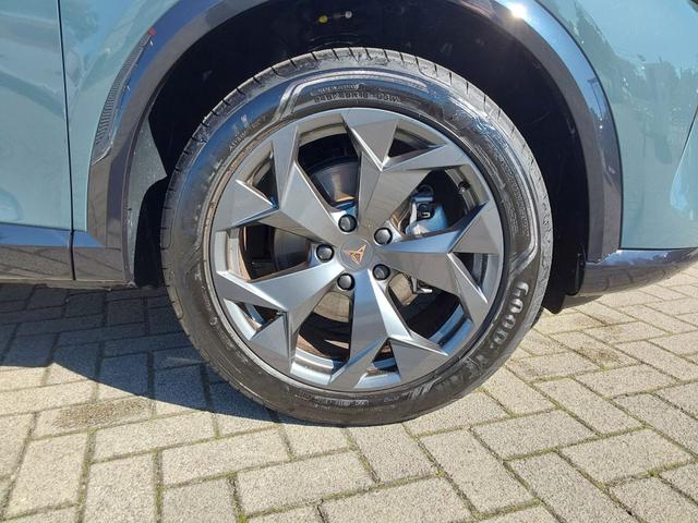 Beispielbilder, ggf. teilweise mit Sonderausstattung