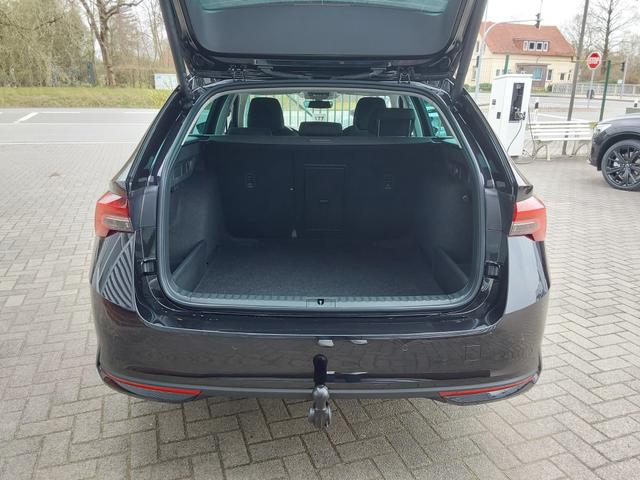 Skoda Octavia Combi 2.0 TDI DSG Selection AHK/ACC/APP/LED/PDC/SHZ/KAM 