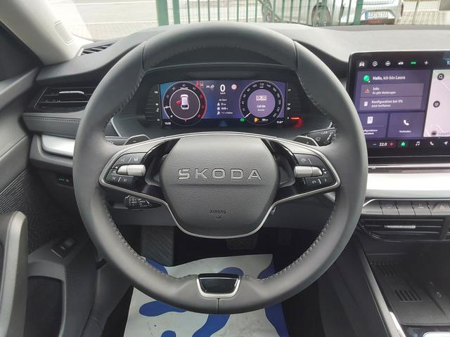Skoda Octavia Combi 2.0 TDI DSG Selection AHK/ACC/APP/LED/PDC/SHZ/KAM 