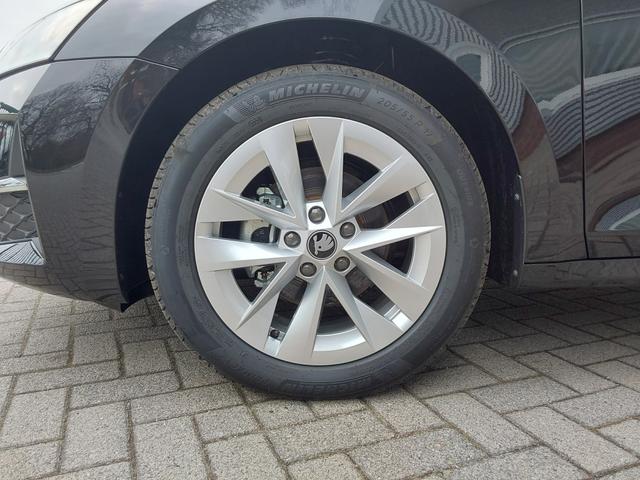 Skoda Octavia Combi 2.0 TDI DSG Selection AHK/ACC/APP/LED/PDC/SHZ/KAM 
