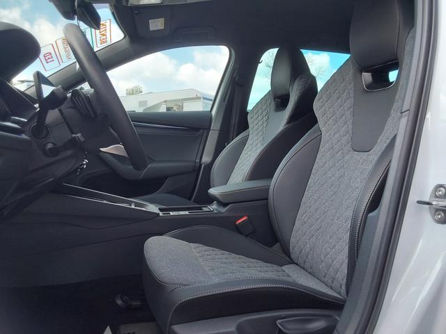 Skoda Octavia Combi 1.5 TSI DSG mHEV Sportline ACC/SHZ/LED/PDC/KAM/NAV 