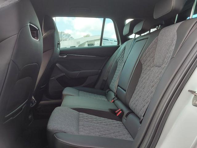 Skoda Octavia Combi 1.5 TSI DSG mHEV Sportline ACC/SHZ/LED/PDC/KAM/NAV 