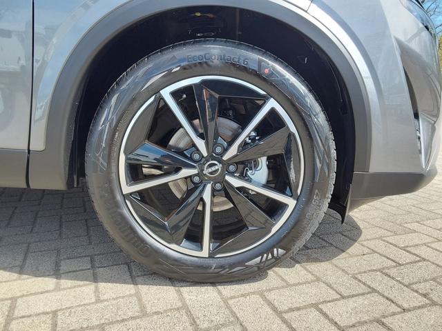 Nissan Qashqai 1.3 DIG-T MH Tekna ACC/SHZ/LED/NAV/PDC/KAM/PANO 