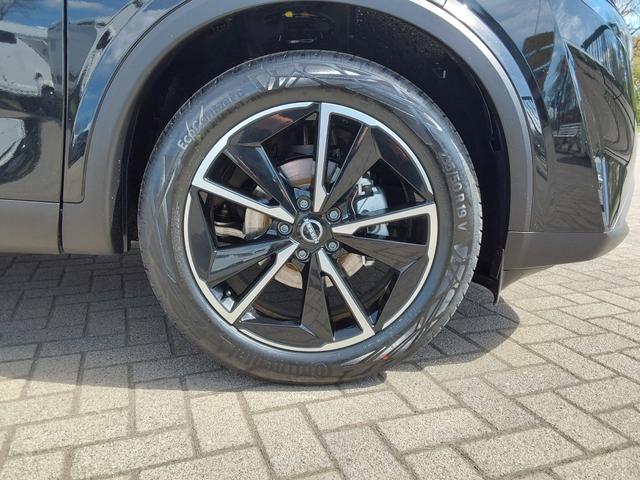 Nissan Qashqai 1.3 DIG-T MH Tekna ACC/SHZ/LED/NAV/PDC/KAM/PANO 