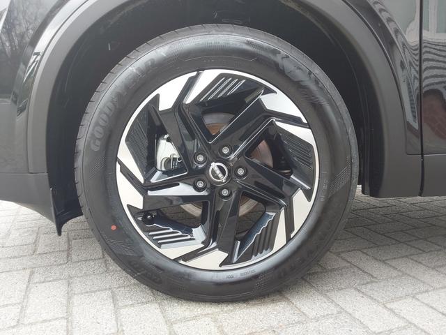 Nissan Qashqai 1.3 DIG-T MH N-Connecta ACC/SHZ/LED/NAV/PDC/KAM/PANO 
