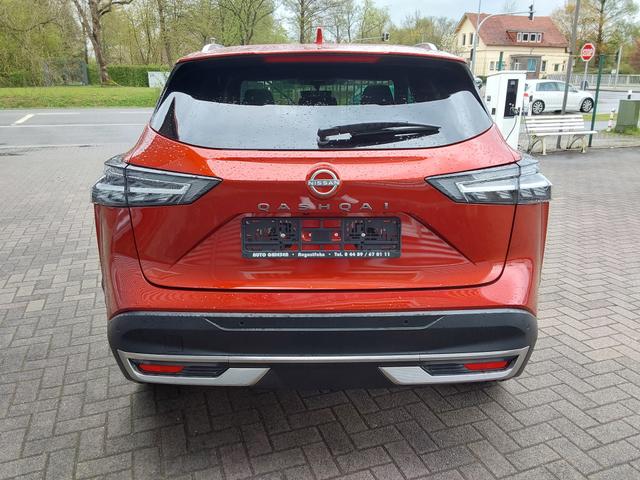 Nissan Qashqai 1.3 DIG-T MH Tekna ACC/SHZ/LED/NAV/PDC/KAM/PANO 